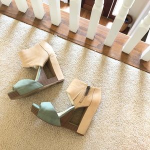 BCBGeneration Color Block Wedges